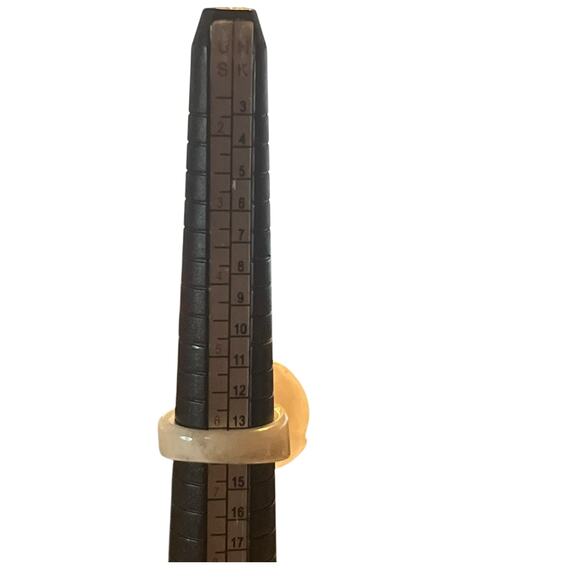 Chanel Camellia Flower CC Logo Resin Ring - Y2K Spring 2002 Vintage Sz 6.5 - Picture 3 of 11